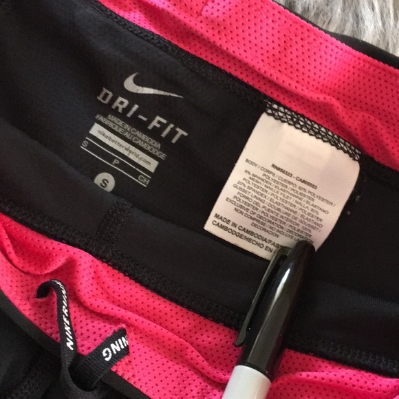 NIKE EUC Active/running  crop pant size S - Picture 4 of 5